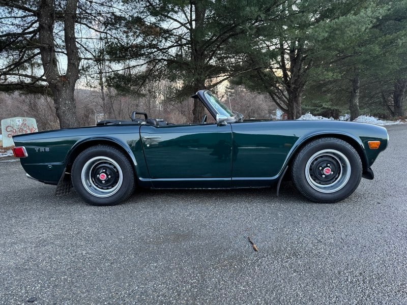 1971Triumph TR6 British Racing Green with Black interior