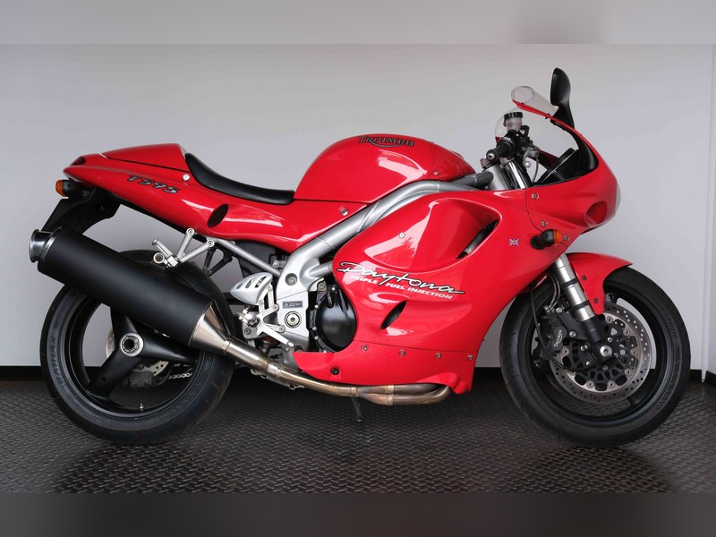 1998 Triumph Daytona 956 T595 - low Mileage - shipping -