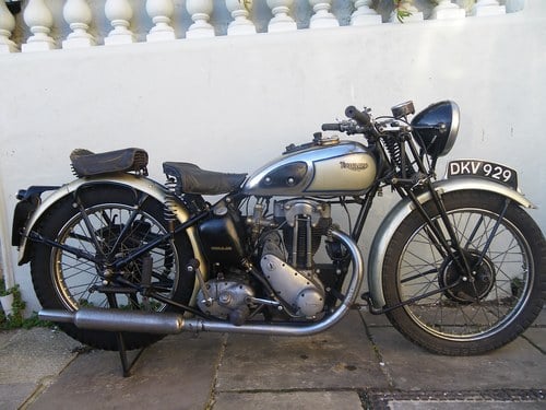 1939 TRIUMPH TIGER 70 VENDU
