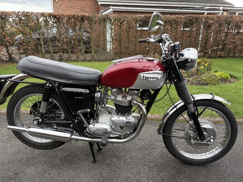 1968 Triumph TR6 Trophy