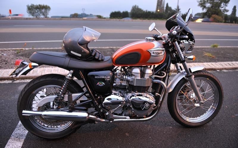 2003 Triumph Bonneville T100 - 1 2003 Triumph Bonneville T100 - 1
