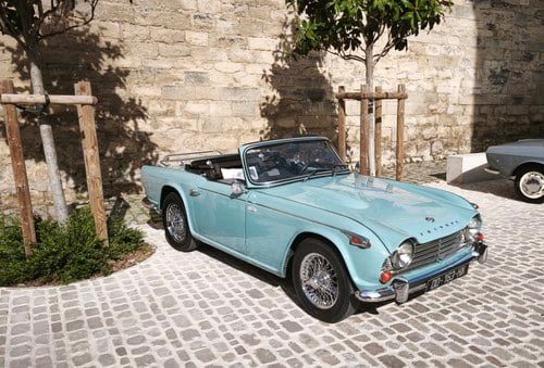 1966 Triumph TR4 TR4A IRS