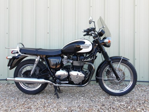 Triumph Bonneville T100 EFi 2011, Only One Owner From New. En Venta