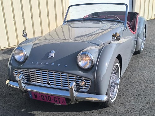 1961 TRIUMPH TR3A CABRIOLET OVERDRIVE Te koop