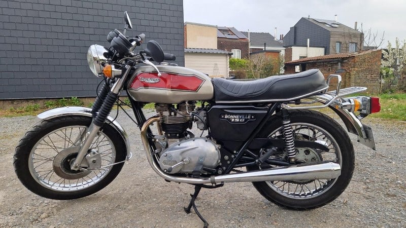1982 Triumph Bonneville T140 - 1 1982 Triumph Bonneville T140 - 1