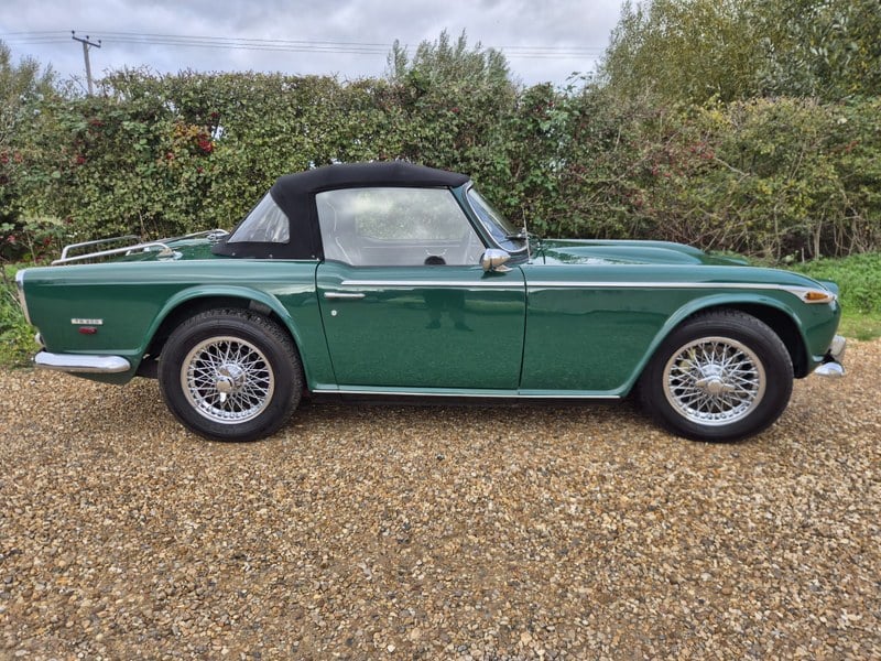 1967 Triumph TR250 - 2 1967 Triumph TR250 - 2