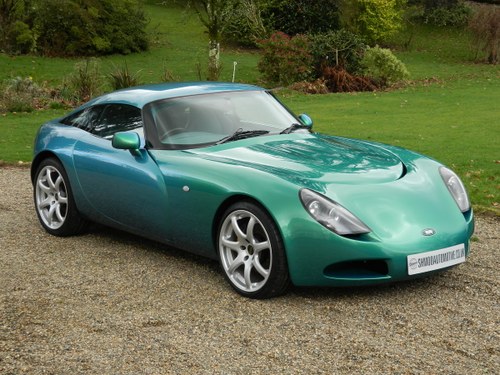 2003 Simply beautiful in Chameleon Green - Immaculate Car. For Sale