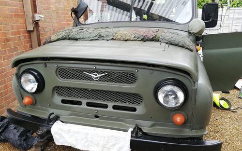 1973 UAZ 469 (picture 1 of 10)