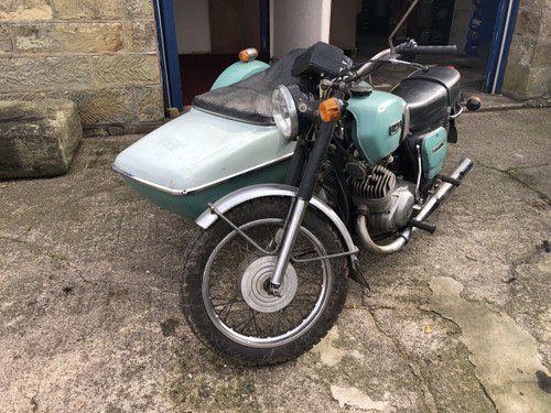 1976 Classic Eastern Block 350cc Outfit Starts and Rides Well In vendita