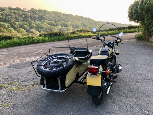 2005 Gorgeous, head turning URAL Combination Motorcycle In vendita