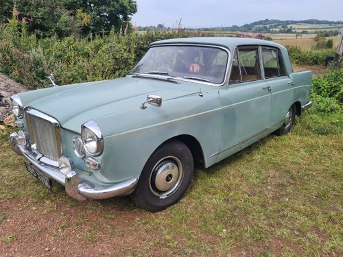 1961 Vanden Plas Princess Automatic.