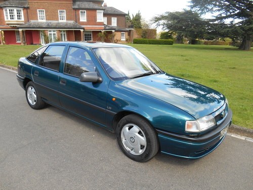 1995 Vauxhall Cavalier 1.8 LS  SOLD