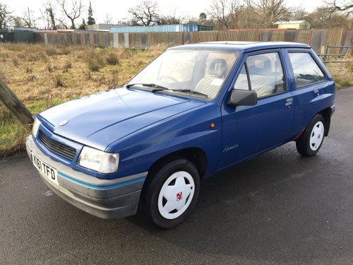 1992 Vauxhall Nova 3 door Hatch - Very Low Miles In vendita