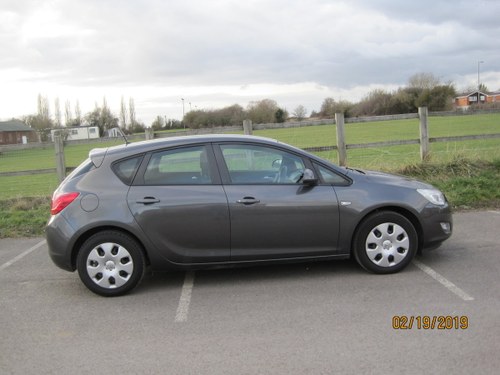 2010 vauxhall astra 1.4 exclusiv  For Sale