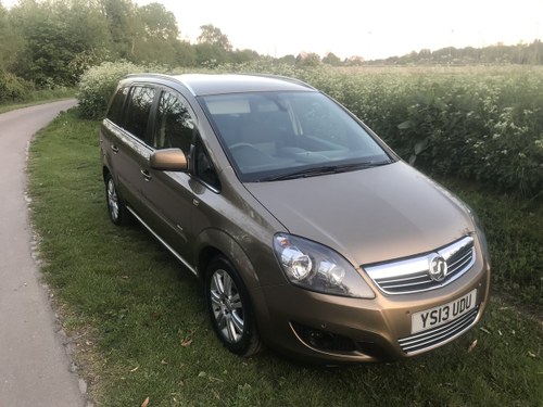 2013 VAUXHALL ZAFIRA DESIGN WITH AMAZING SPECIFICATION  For Sale