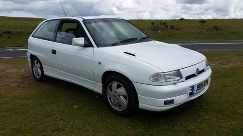 1992 Astra Gsi 2.0 16v Red top full service history For Sale