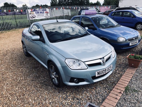 2009 Vauxhall Tigra 1.8 i 16v Exclusiv 2dr (a/c) For Sale