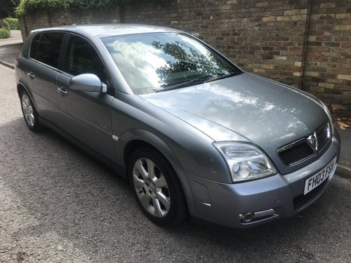 2005 VAUXHALL SIGNUM 3.2 V6 ONLY 15000 MILES FROM NEW  For Sale
