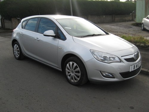 2010 10-reg Vauxhall Astra 1.4 ( 99bhp ) Exclusive 5Dr  For Sale