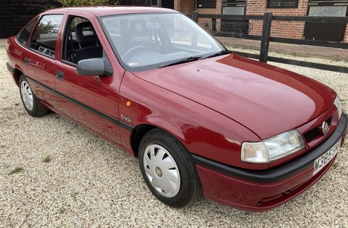 1994 VAUXHALL CAVALIER 1.6 ENVOY HATCHBACK For Sale by Auction