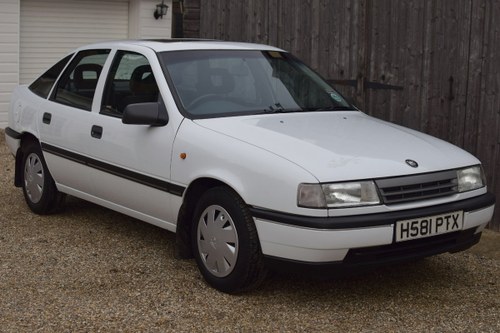 1991 Vauxhall Cavalier 1.6 GL Mk3 5-door (2 owners, 43000 miles) VENDUTO