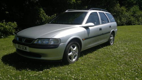 1998 Reliable Vectra 1.8 estate. Leather interior. For Sale