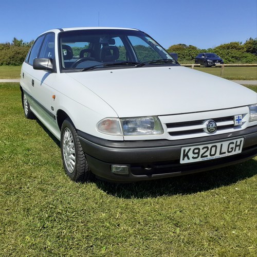1992 Mk3 Vauxhall astra 1.6 CDi glacier white only 17500 For Sale