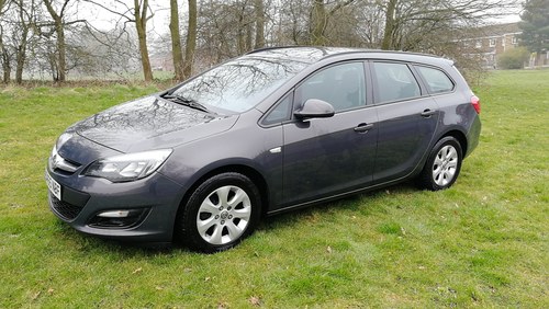 2015 VAUXHALL ASTRA 1.6CDTi, ONE OWNER FROM NEW & FREE TO TAX For Sale