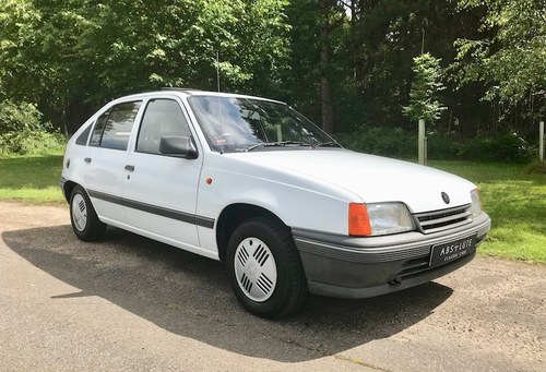 1991 Vauxhall / Opel Astra 1.4L - low mileage, FSH - GM gem! SOLD