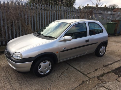 1999 Vauxhall Corsa - ONLY 28,000 MILES 17 SERVICES In vendita