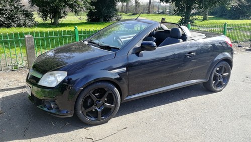 2006 Vauxhall tigra full history with heated leather interior For Sale