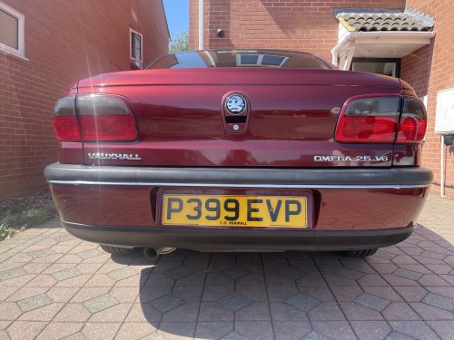 1996 Vauxhall Omega CDX 2.5 V6 18000 miles rare classic In vendita