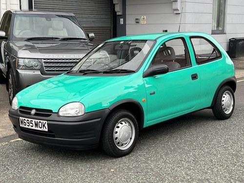 1994 Vauxhall Corsa 1.4 Automatic Merit - 9.749 miles - 1 OWNER In vendita