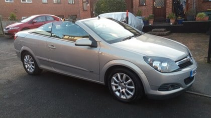 Vauxhall Astra Twin Top Sport Convertible 1.8 Sports Twintop
