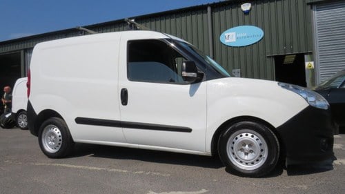 2014 (64) Vauxhall Combo 2000 1.6 CDTI 16V 105ps H1 Van Kaufen Bei