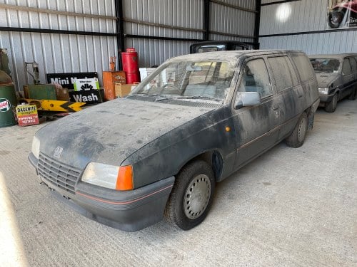 1986 Vauxhall Astra Mk2 Estate Barn Find For Sale by Auction