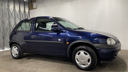 Vauxhall Corsa 1.0 12v Club 1 owner and just 17258 miles