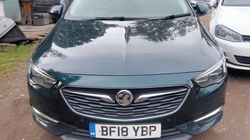 Picture of DRIVES GREAT 2018 REG INSIGNIA  TOURER  176,000 MILES F.S.H - For Sale