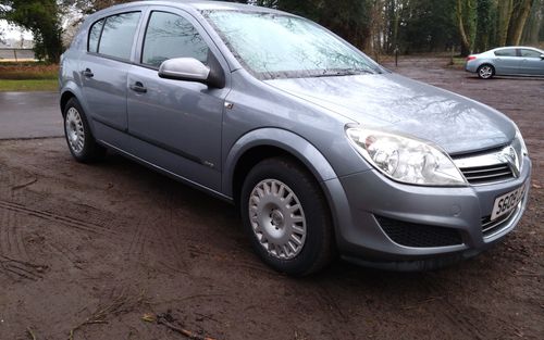 2009 Vauxhall Astra LIFE petrol (picture 1 of 10)