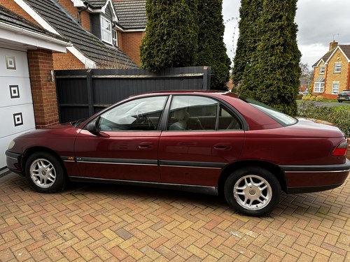 1999 Vauxhall Omega