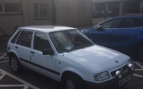1992 Vauxhall Nova (picture 1 of 6)