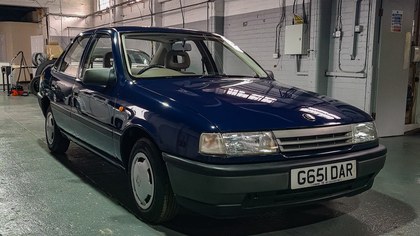 1990 Vauxhall Cavalier MK3 1.6L genuine 32,500 miles!