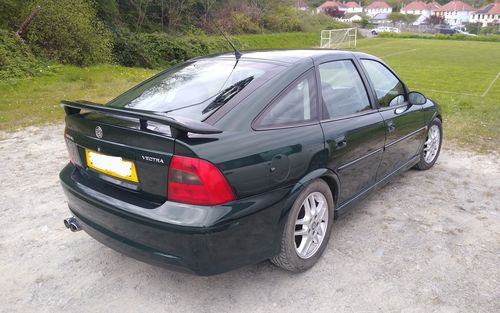 2001 Vauxhall Vectra (picture 1 of 7)