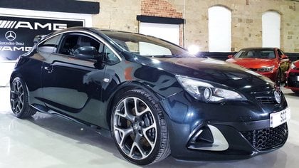 Vauxhall ASTRA GTC 2.0T VXR Coupe Manual Euro5 (280 ps)