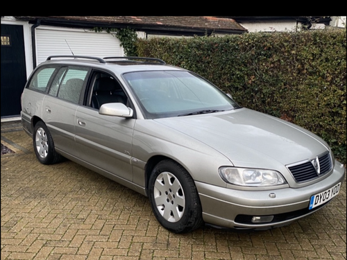 2003 Vauxhall Omega 2.6 CDX automatic.