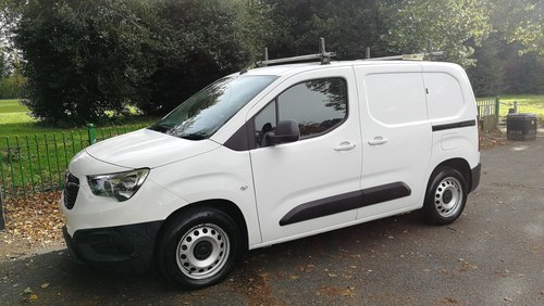 VAUXHALL COMBO 1.5L AUTOMATIC 2019 REG, ONE OWNER, TOP SPEC
