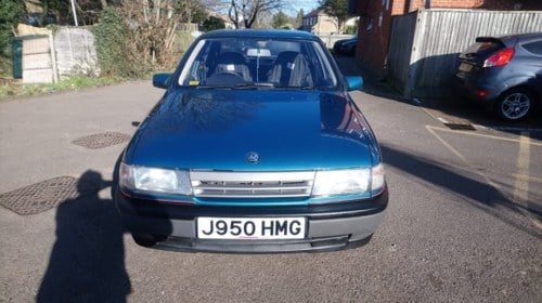1992 Vauxhall Cavalier Expression Saloon 4 door Petrol