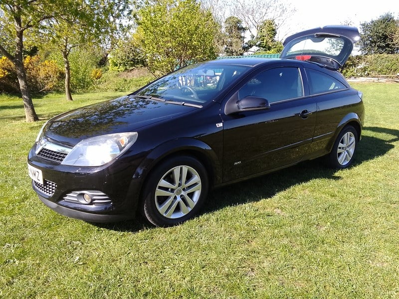 Rapid Classics: Eine Suche. Alle Oldtimer. 19 » Rapid Classics: Eine Suche. Alle Oldtimer. 2009 Vauxhall Astra Sxi