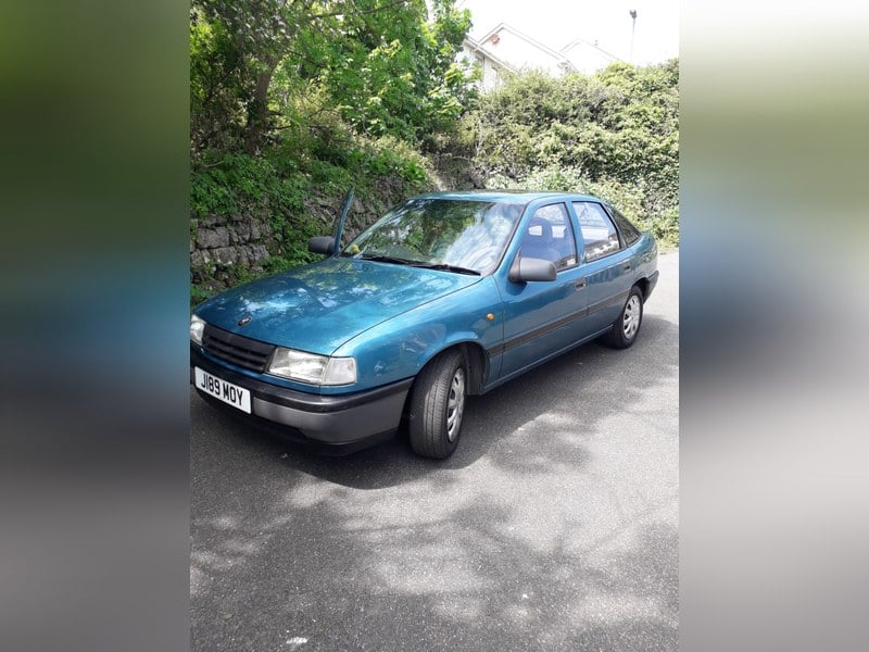 Rapid Classics: Eine Suche. Alle Oldtimer. 13 » Rapid Classics: Eine Suche. Alle Oldtimer. 1992 Vauxhall Cavalier