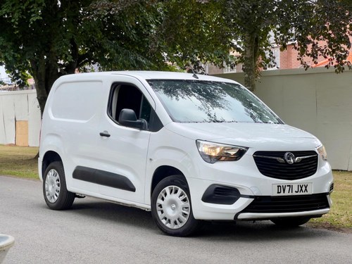 2021 VAUXHALL COMBO 1.5 Turbo D 2300 Dynamic L1 H1 Euro 6 4d Kaufen Bei